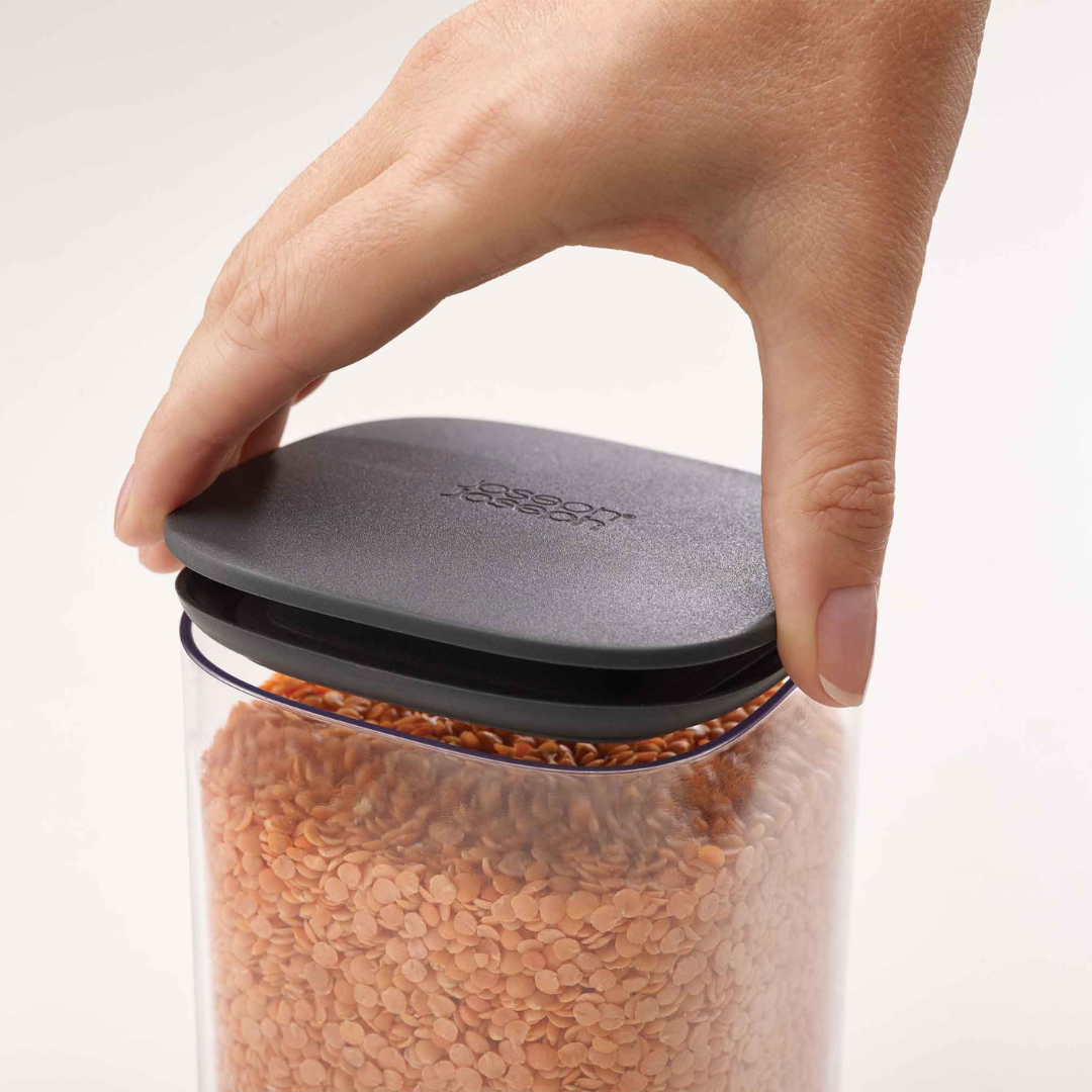 Juego de contenedores de almacenamiento Podium™ de 5 piezas en color gris