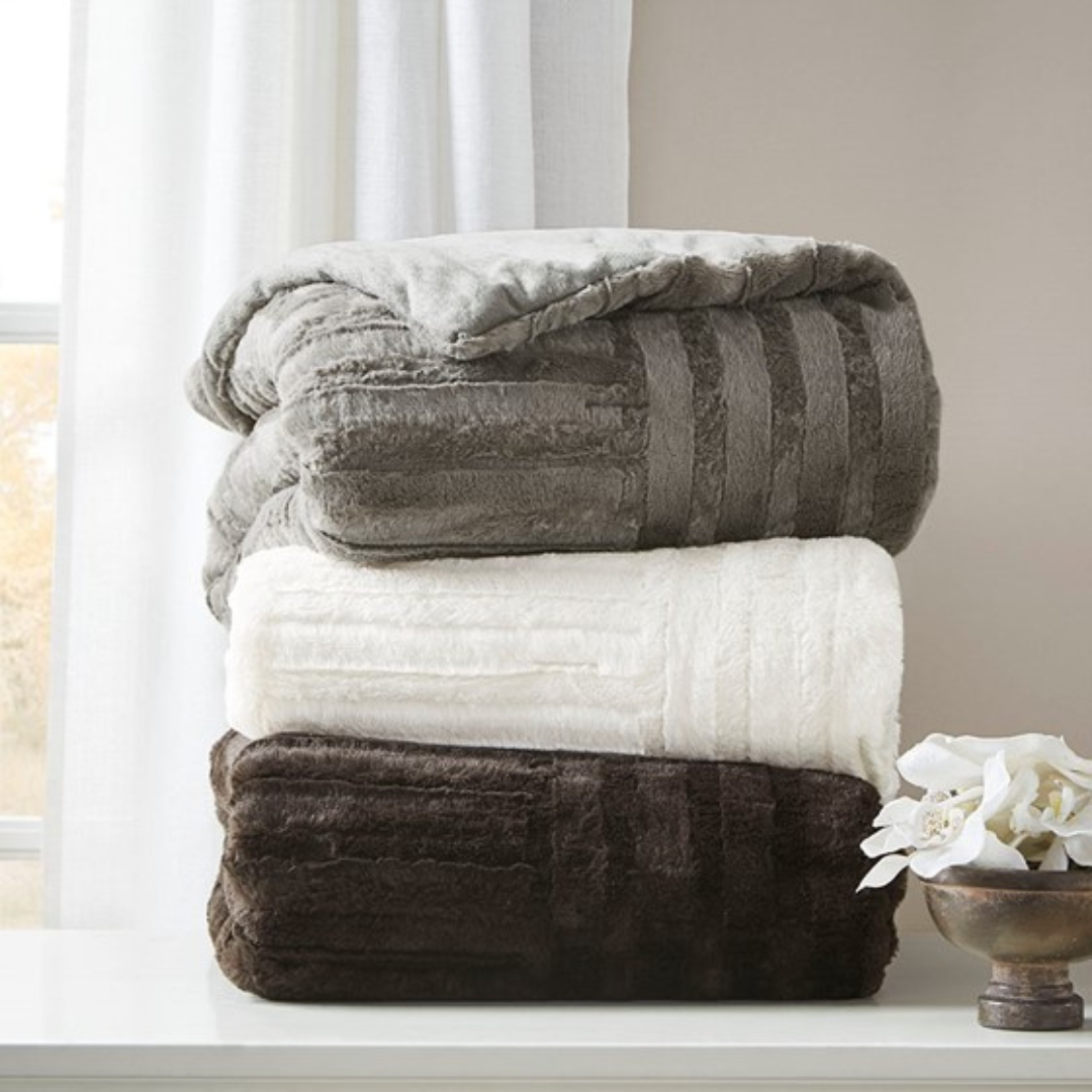 Arctic Ultra Plush Down Alternative Throw - Grey