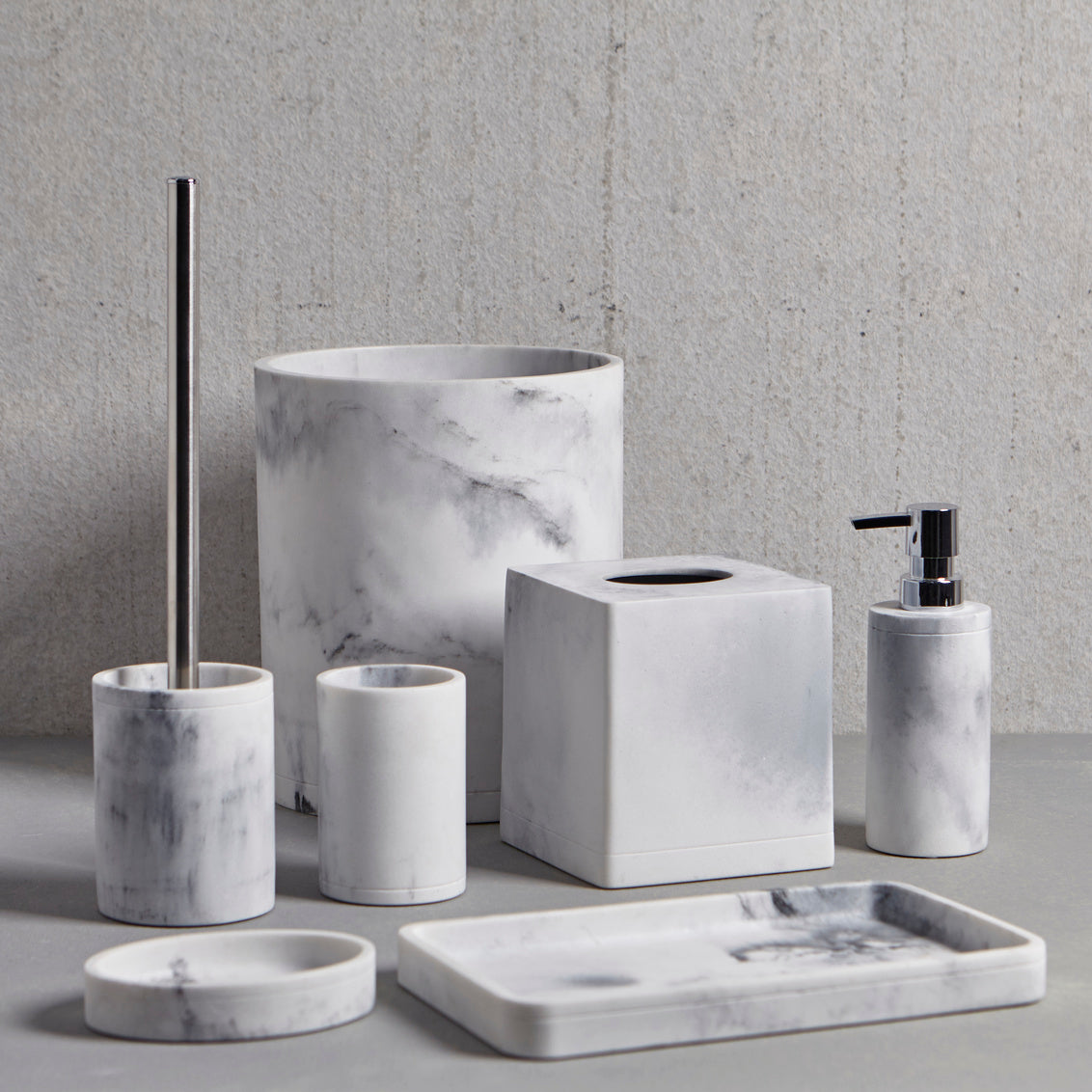 Michaelangelo Waste Basket Resin White/Grey