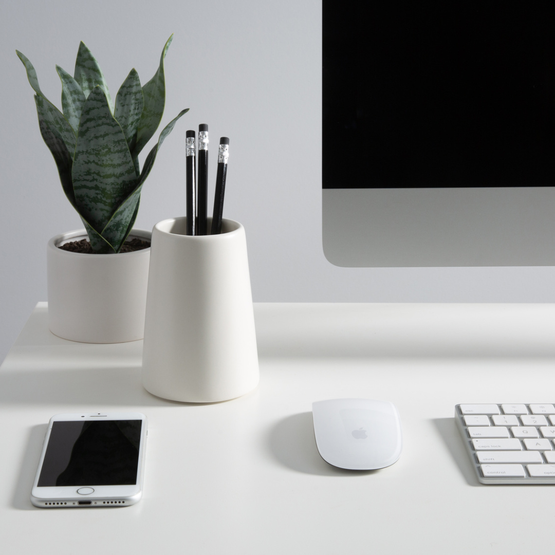 Vaso cráter de cerámica blanco mate