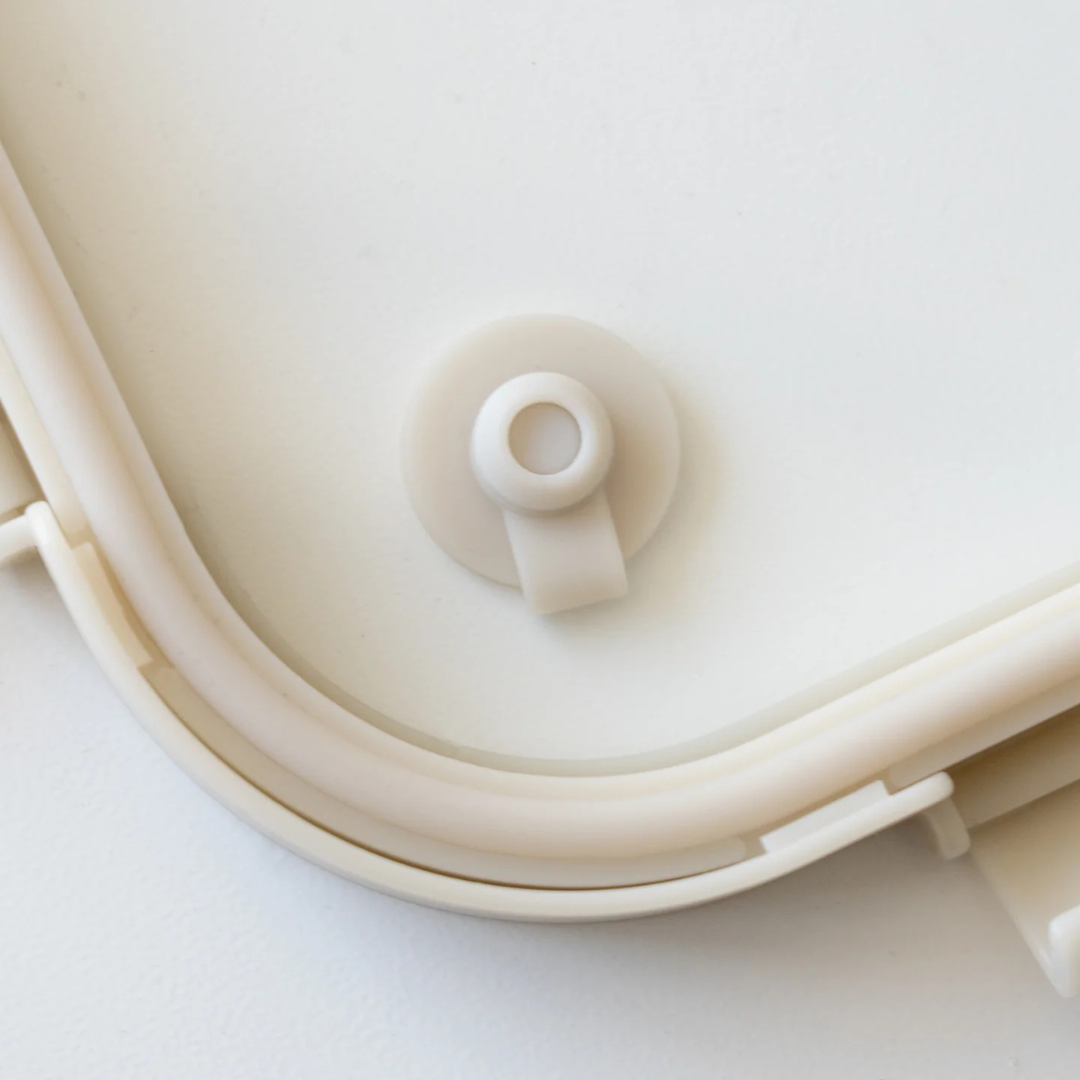 Vanilla Rect. Microwave Safe S/S Container With Vented Glass Lid -41oz