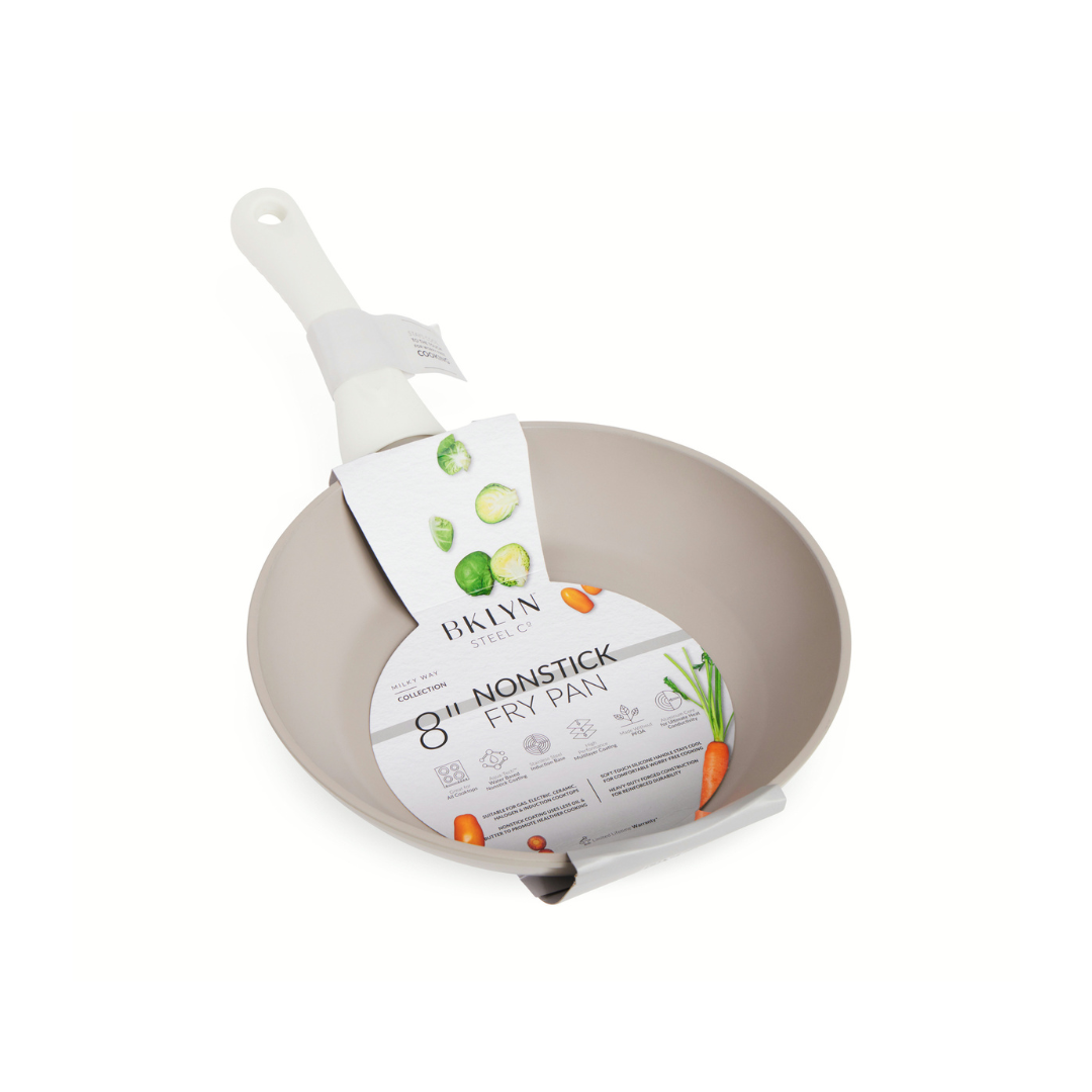 Sartén de aluminio forjado Milky Way de 8" con mango de silicona - Roble pálido macizo