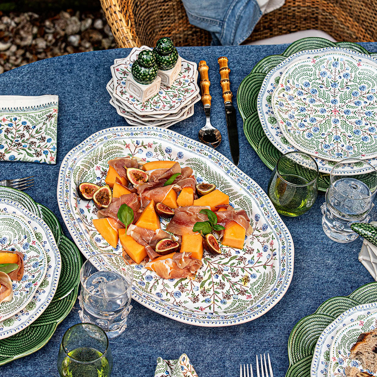 Villa Seville 17" Platter - Chambray