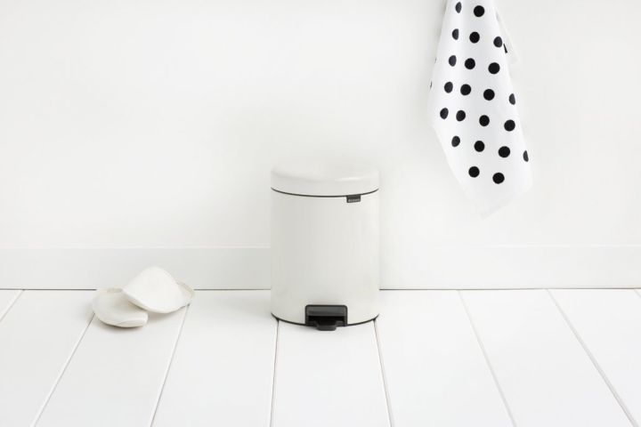 NewIcon Step on Trash Can, 5L White