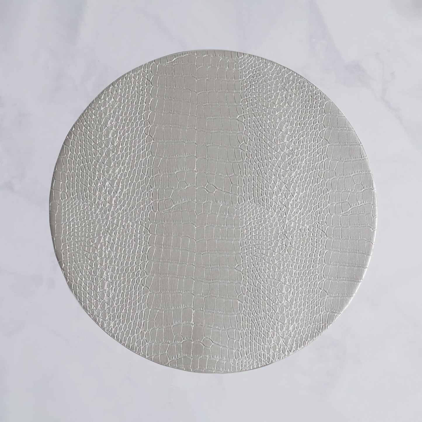 VIDA Croc Reversible 16" Round Placemats Set of 4 (Silver and Gold)