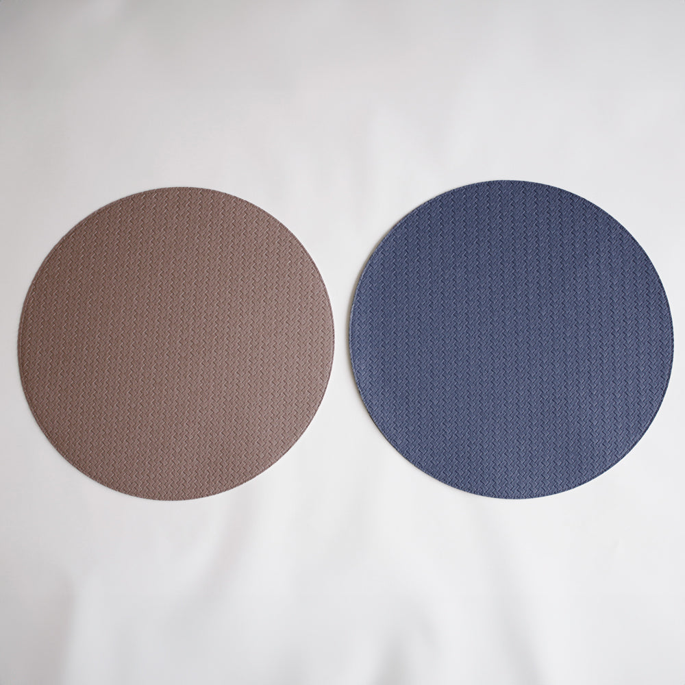 VIDA Snakeskin Reversible 15" Round Placemats Set of 4 (Slate Blue and Tan Brown)