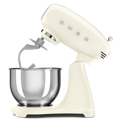 Retro-Style Stand Mixer - Cream