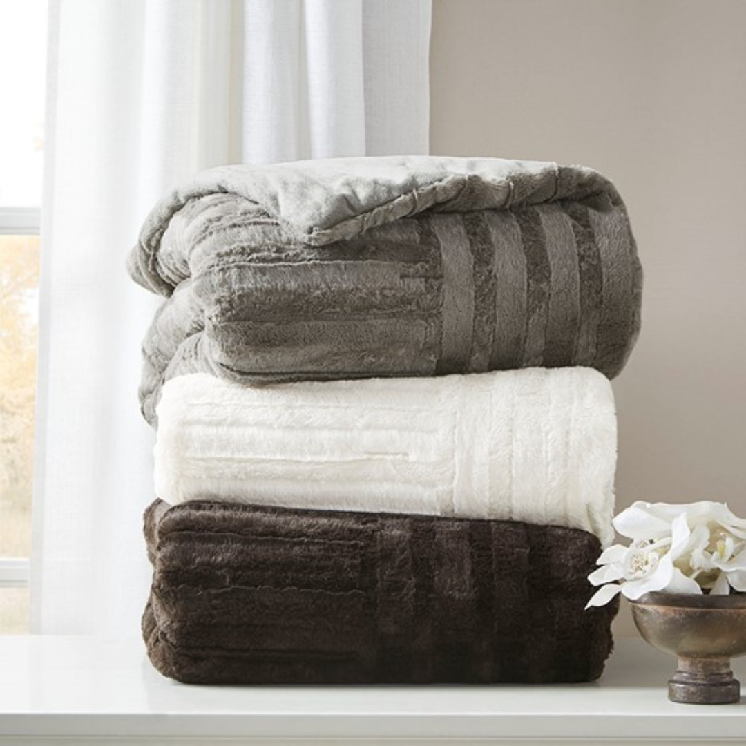 Arctic Ultra Plush Down Alternative Throw - Ivory