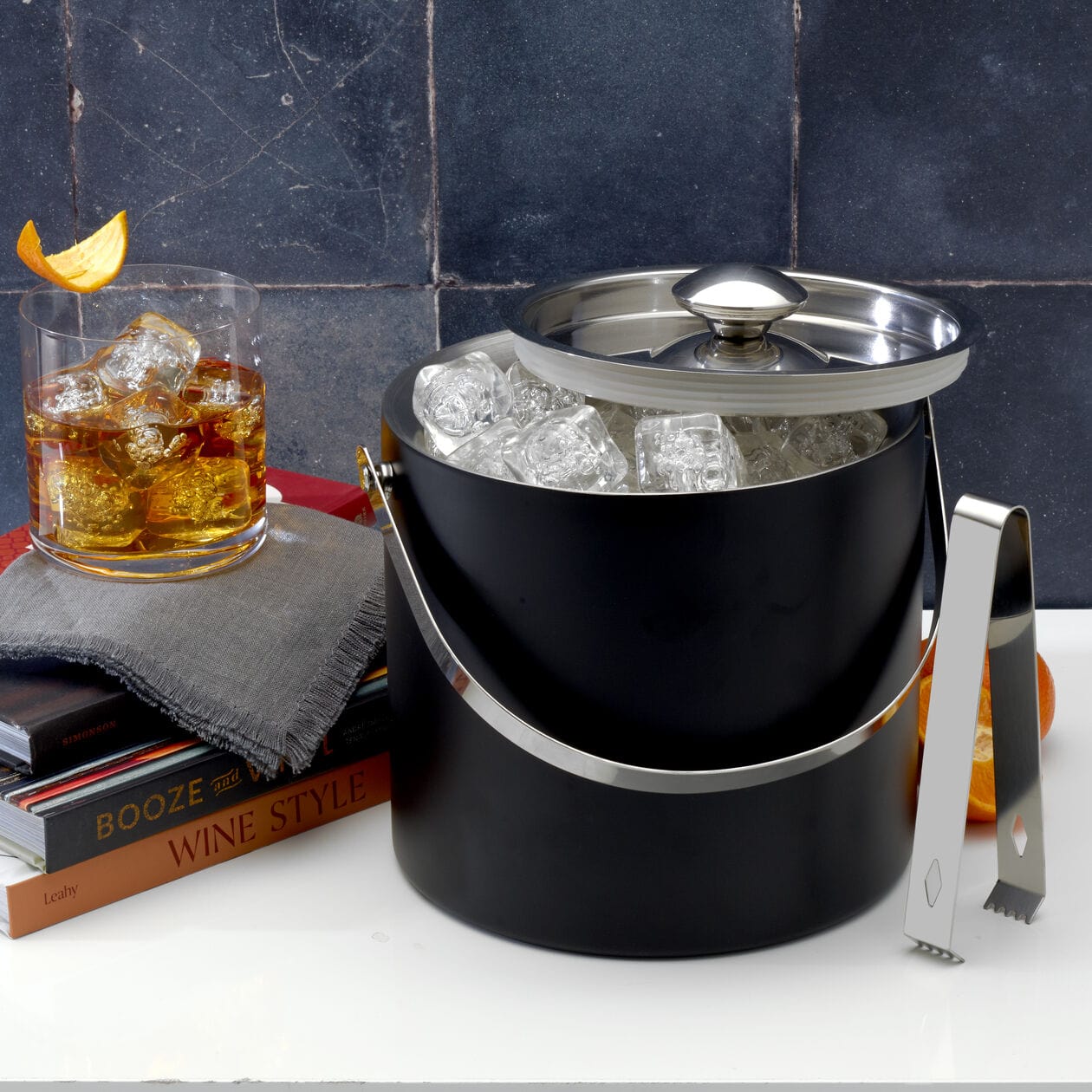 Houdini Matte Black Ice Bucket W-Tongs