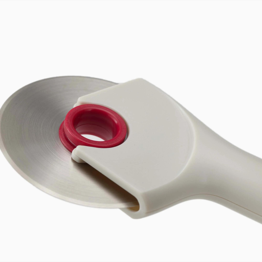 Ringo™ Easy-clean Red Pizza Cutter