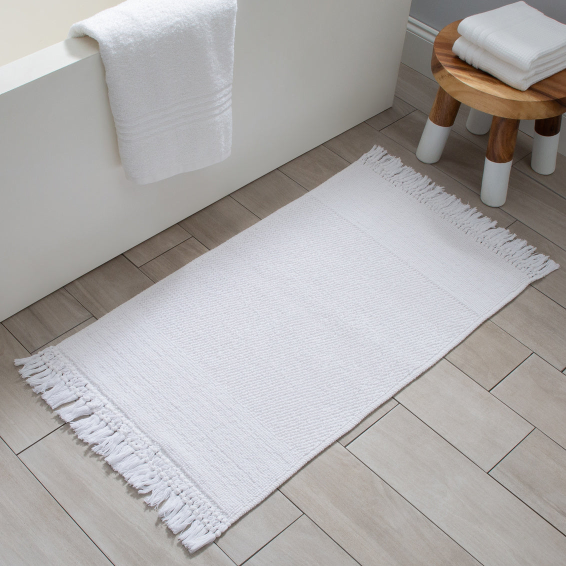 Carlaw Bath Mat Tasseled 100% Cotton White 21"X 34"