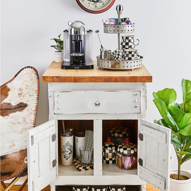 Courtly Check Teacup