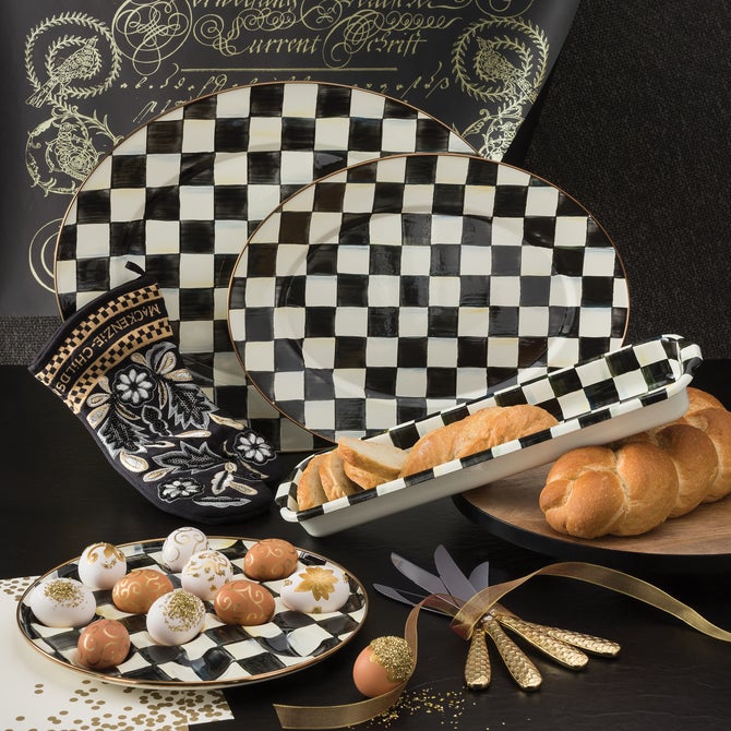 Courtly Check Medium Oval Platter