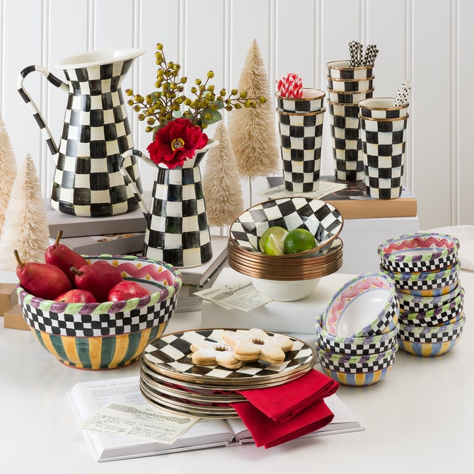 Courtly Check Medium Practical Pitcher