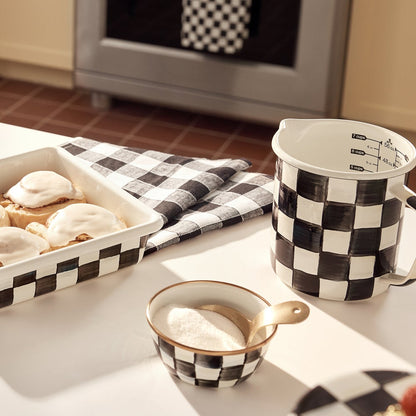 Courtly Check 7 Cup Measuring Cup