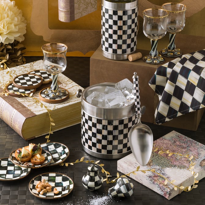 Courtly Check Appetizer Plates, Set of 4