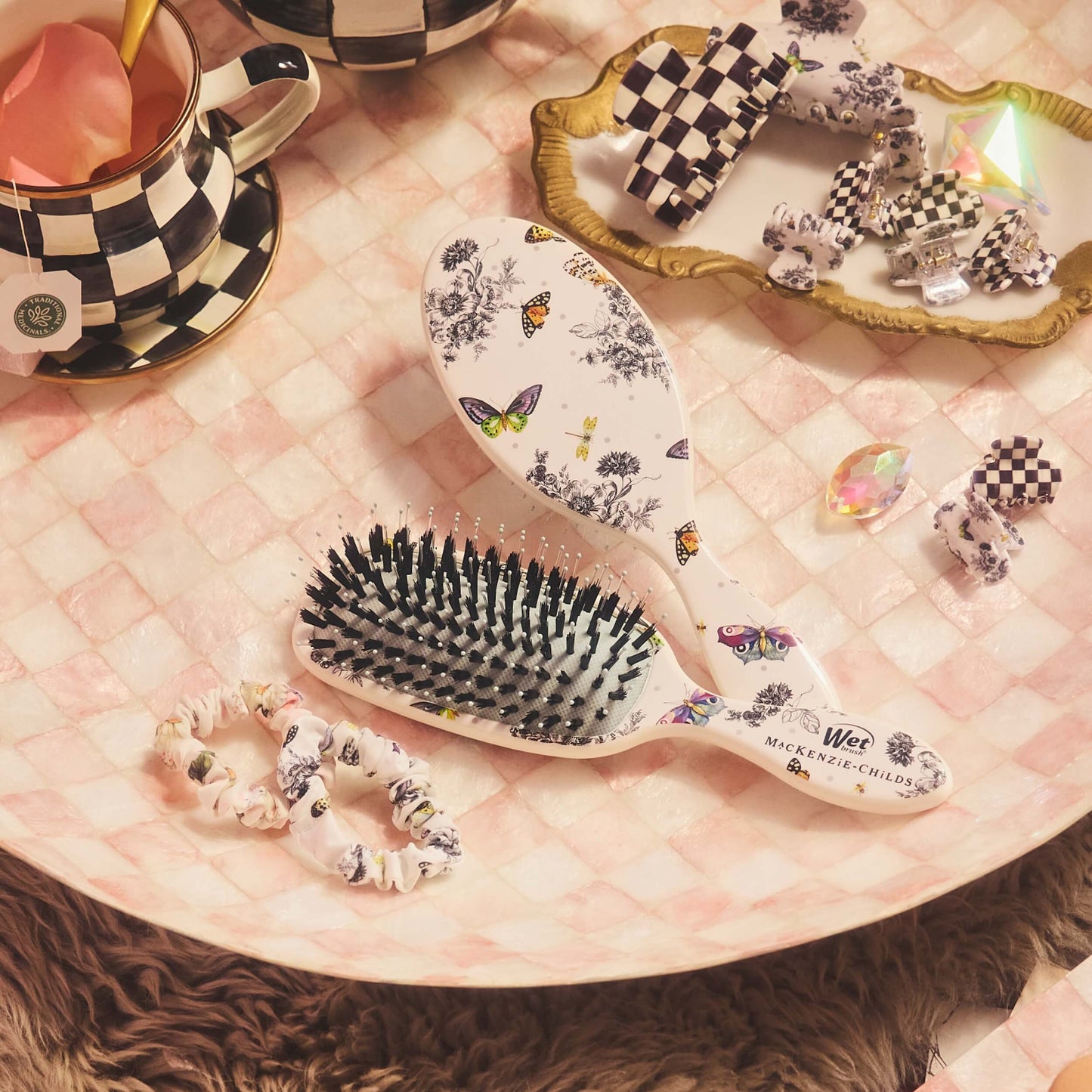 MC x Wet Brush Smooth Styler - Butterfly Toile