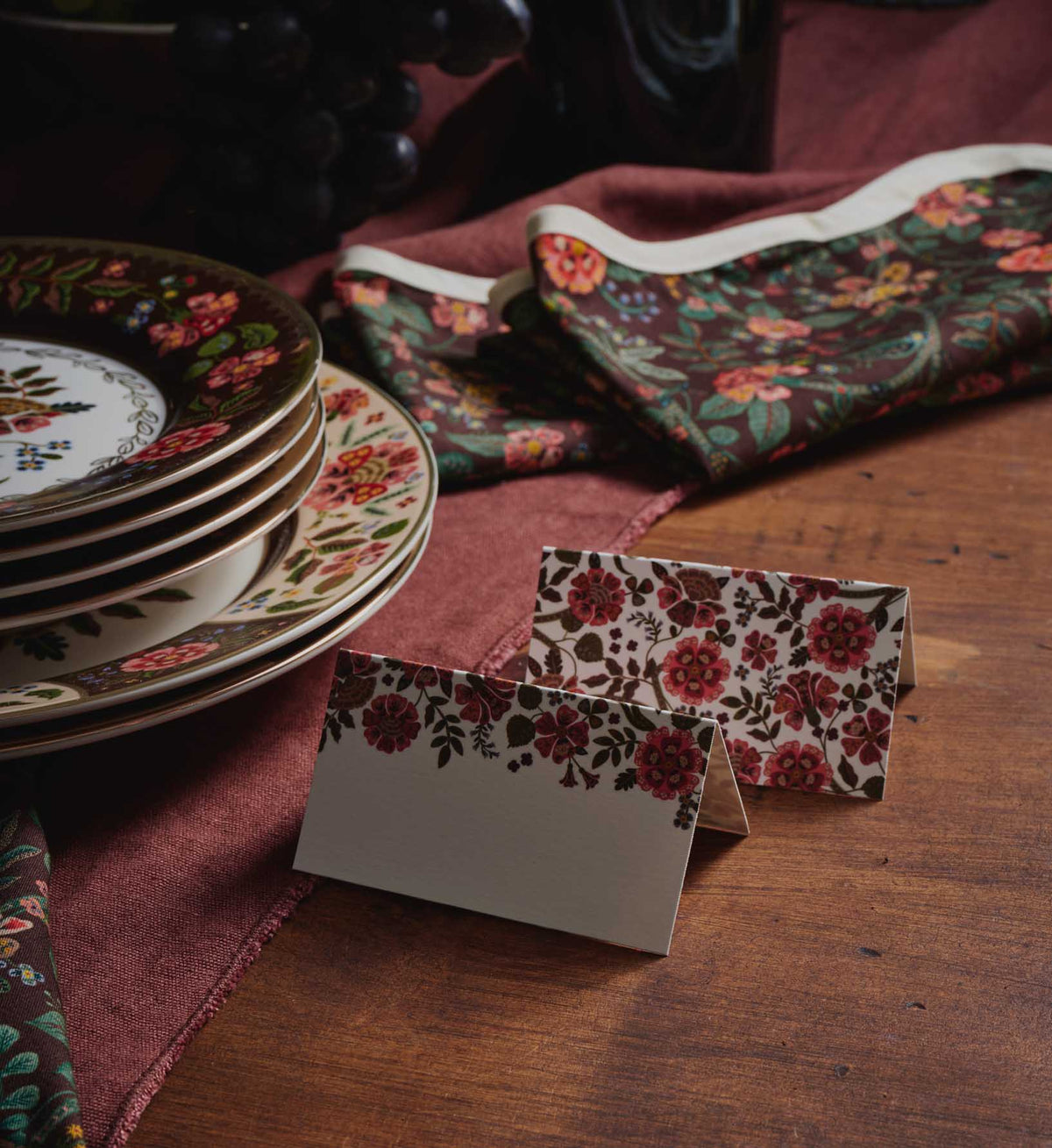 Gracie Place Card Set