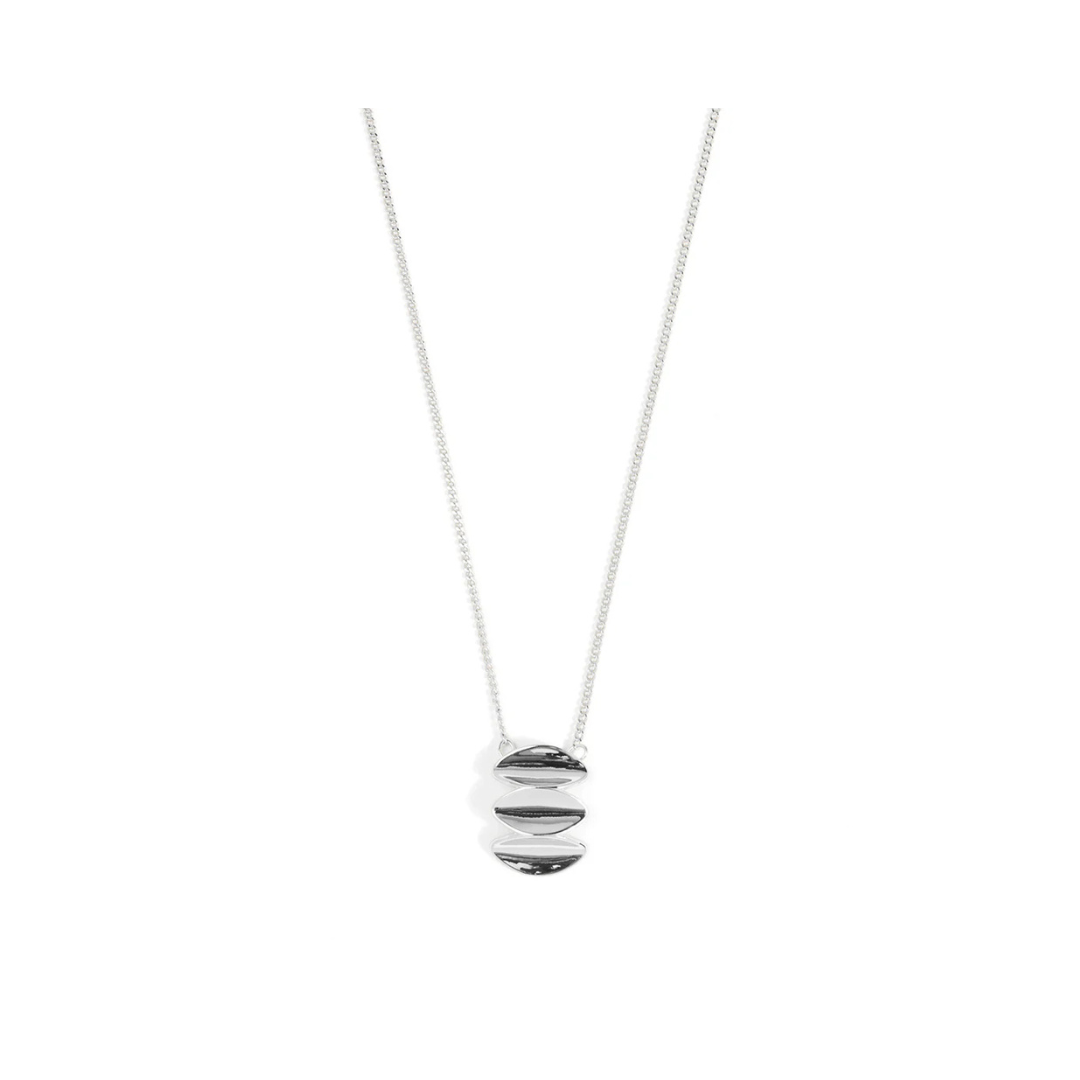 Stacked Ripple Pendant Necklace Silver