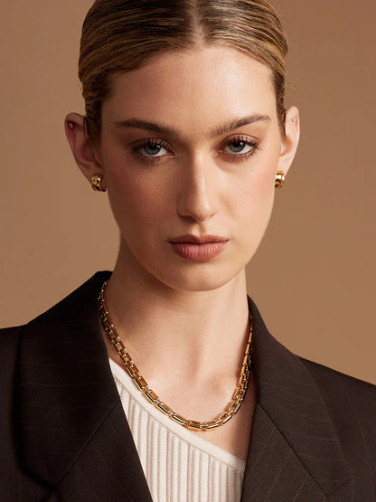 Time Link Magnet Necklace Gold
