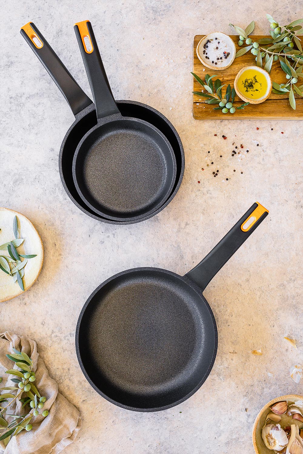 Efficient Pro Cast Aluminum Nonstick Frying Skillet 26 cm