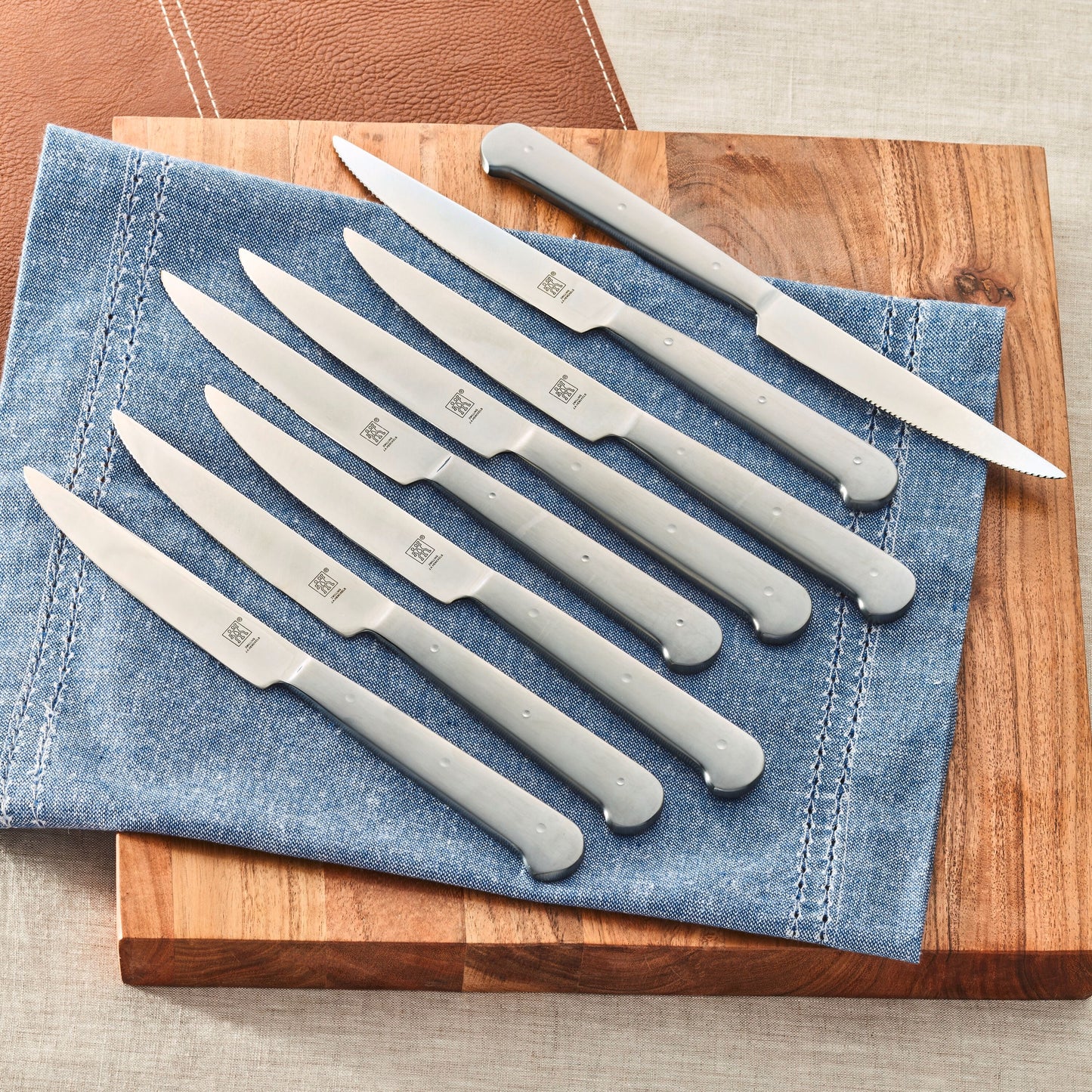 18/10 Stainless Steel Porterhouse Steak Knife Set In Black Presentation Box Set of 8